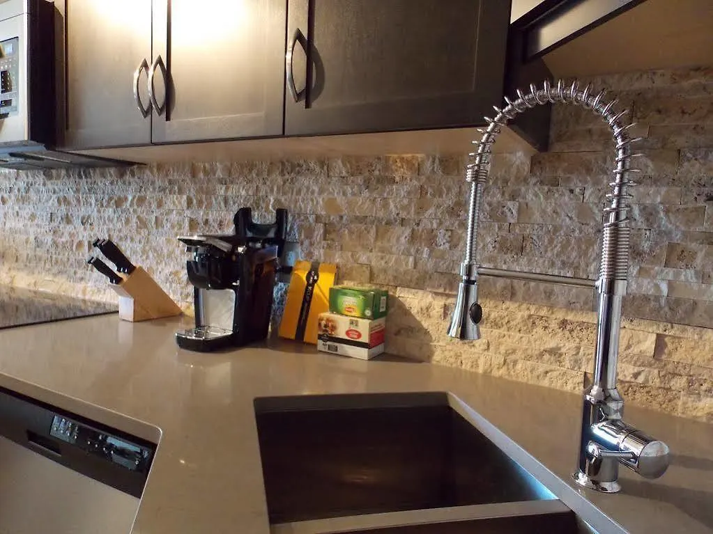 Executive Suites By Roseman - Alura YYC Canadá