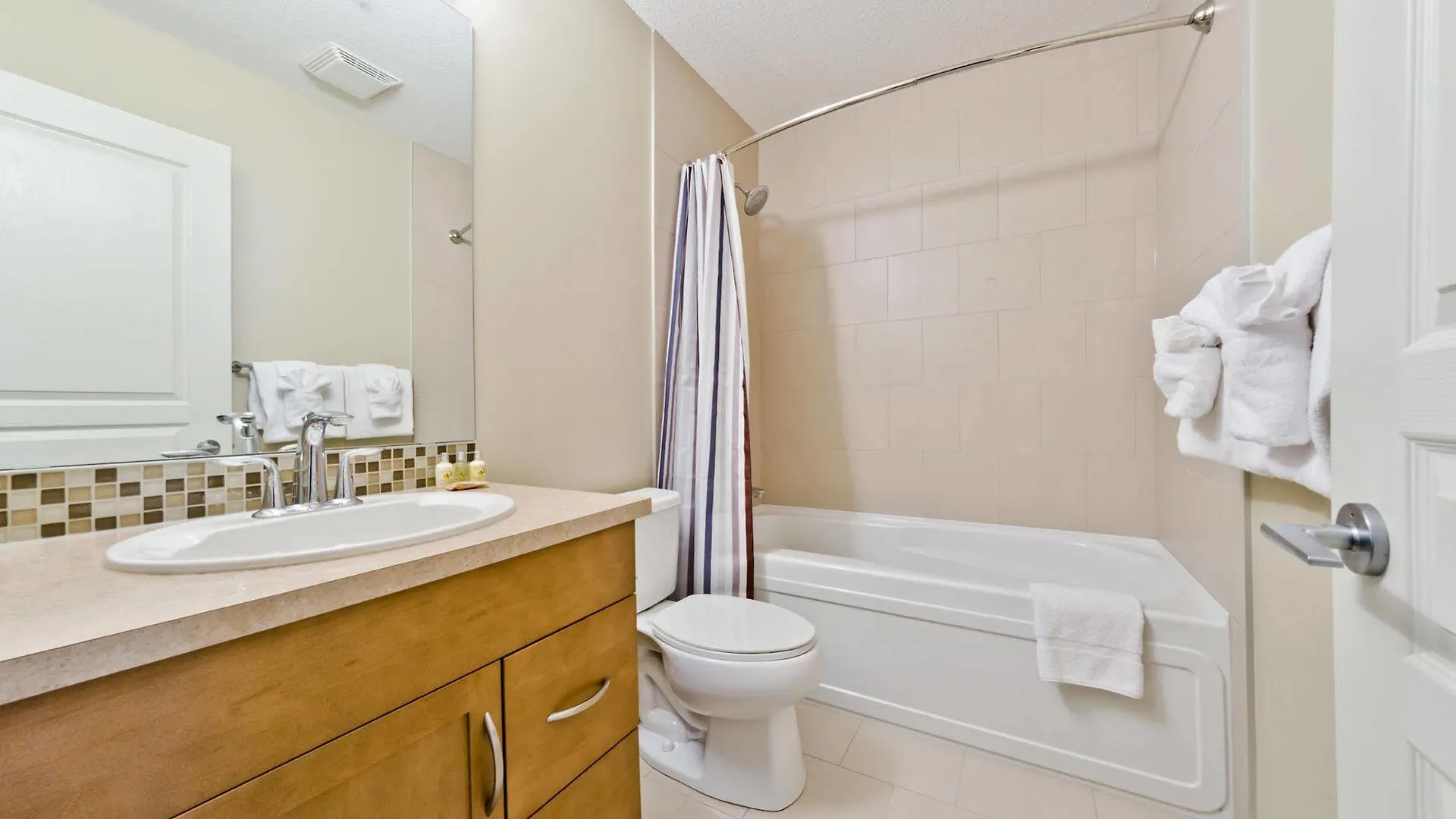 Apartamento Executive Suites By Roseman - Alura YYC