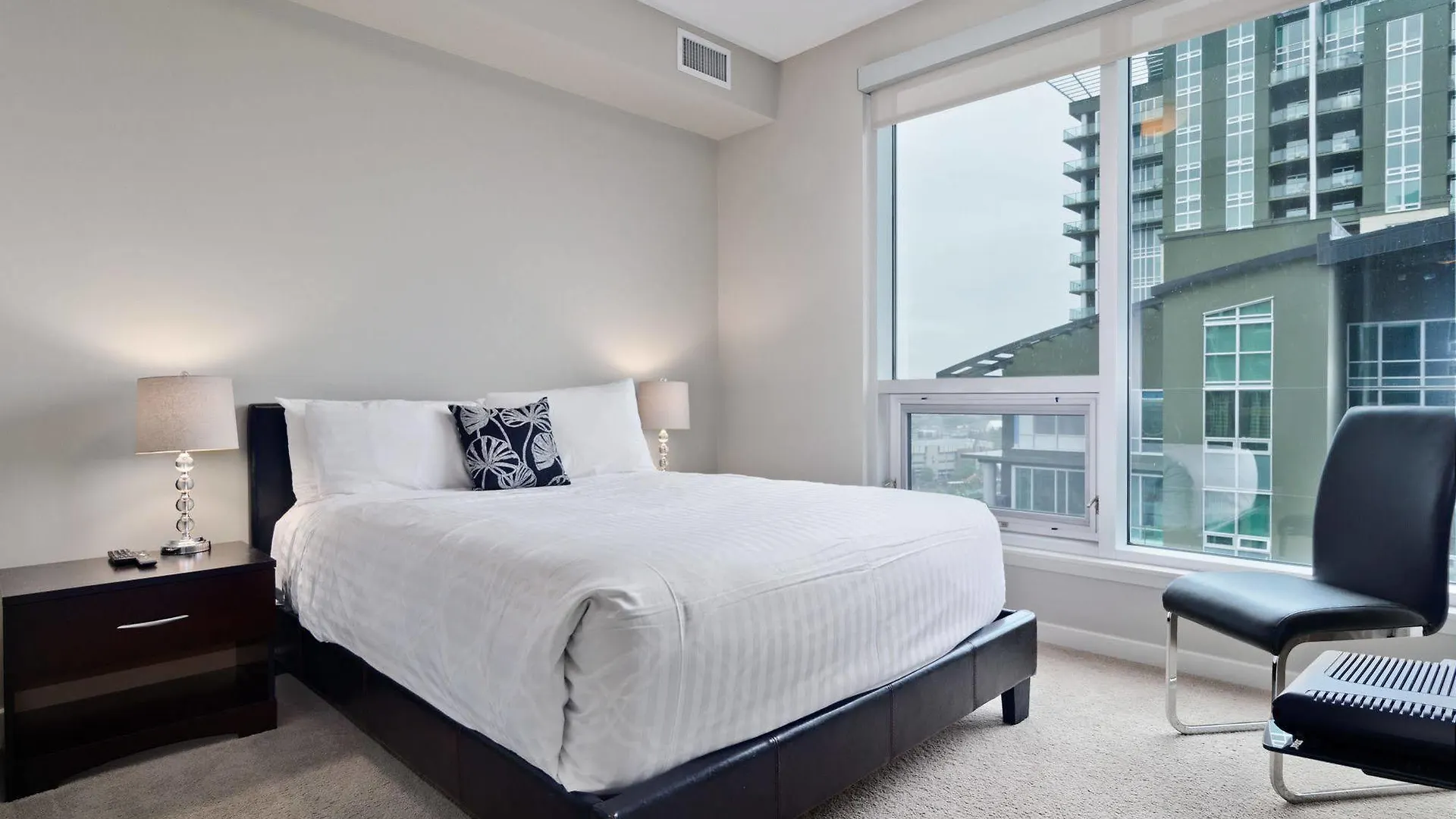 Apartamento Executive Suites By Roseman - Alura YYC Canadá