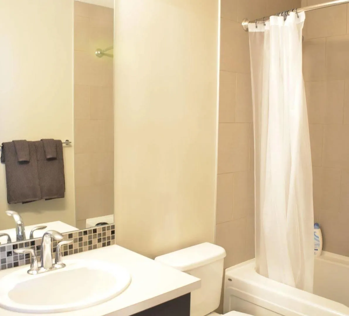 Executive Suites By Roseman - Alura YYC 0*,