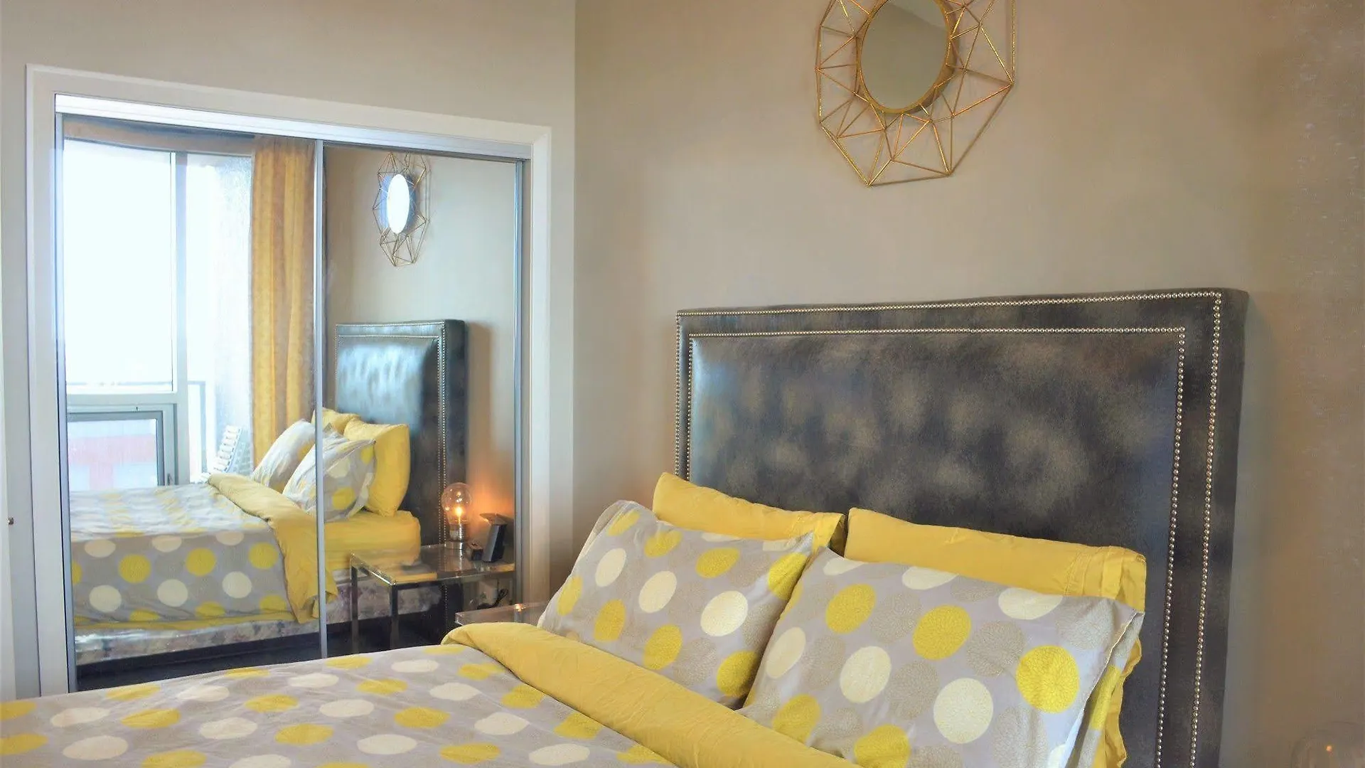 Executive Suites By Roseman - Alura YYC