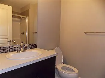 Executive Suites By Roseman - Alura YYC 0*,  Kanada
