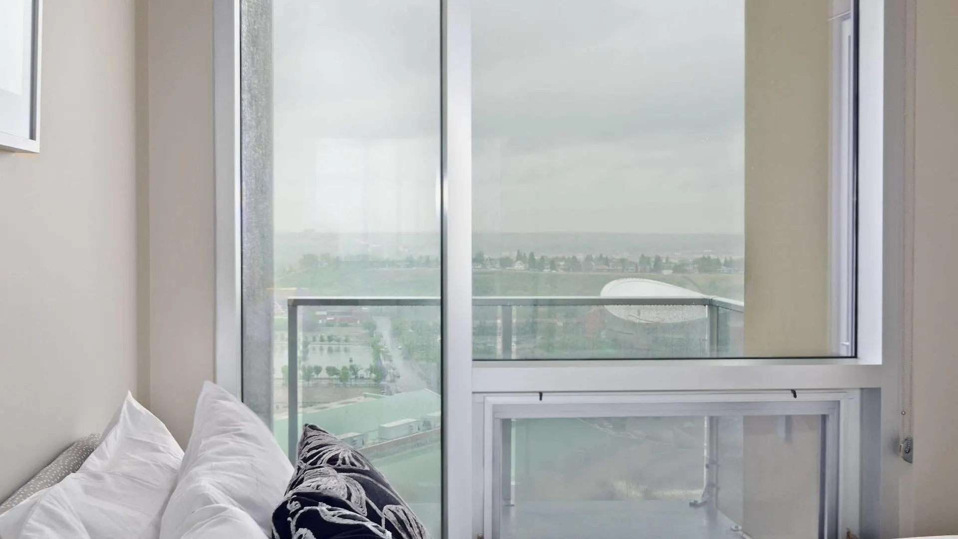 Executive Suites By Roseman - Alura YYC 0*,  Kanada