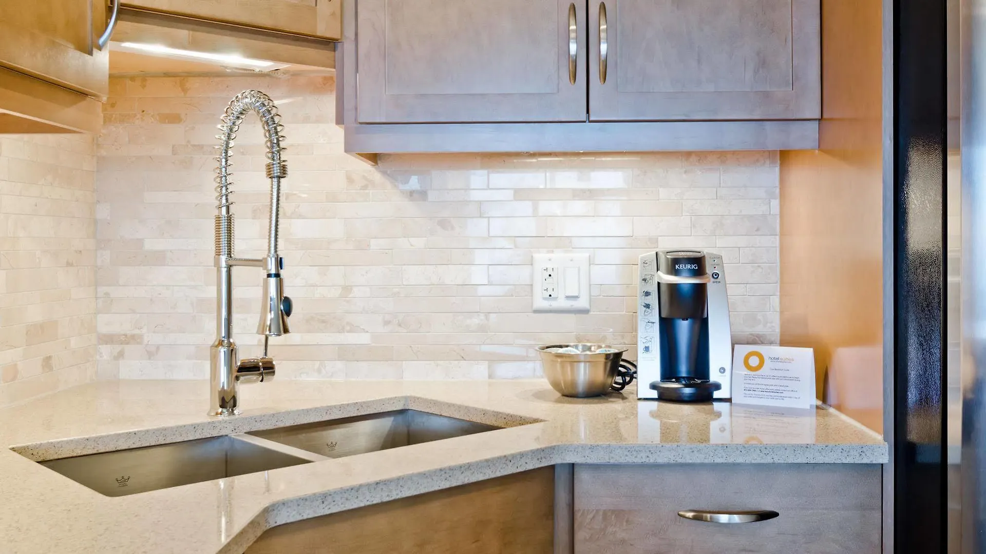 Executive Suites By Roseman - Alura YYC 0*,  Kanada