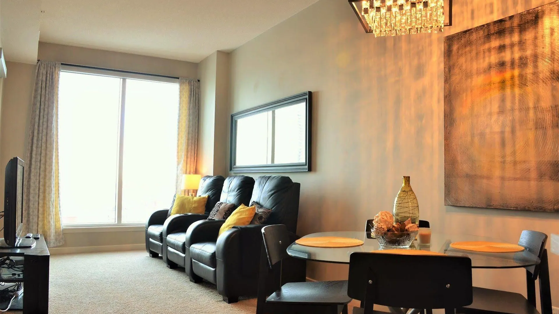 Executive Suites By Roseman - Alura YYC Daire